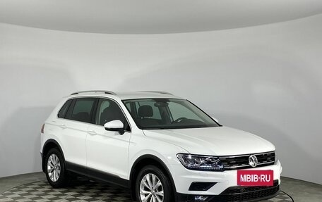 Volkswagen Tiguan II, 2018 год, 2 130 000 рублей, 2 фотография
