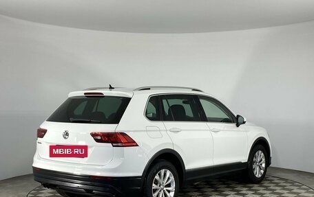 Volkswagen Tiguan II, 2018 год, 2 130 000 рублей, 6 фотография