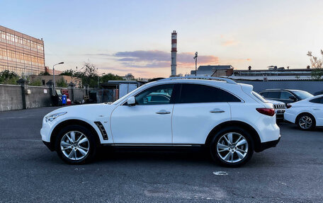 Infiniti QX70, 2017 год, 2 898 000 рублей, 8 фотография