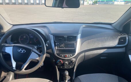 Hyundai Solaris II рестайлинг, 2012 год, 895 000 рублей, 7 фотография