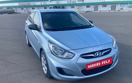 Hyundai Solaris II рестайлинг, 2012 год, 895 000 рублей, 2 фотография