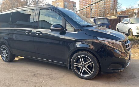 Mercedes-Benz V-Класс, 2015 год, 3 750 000 рублей, 3 фотография