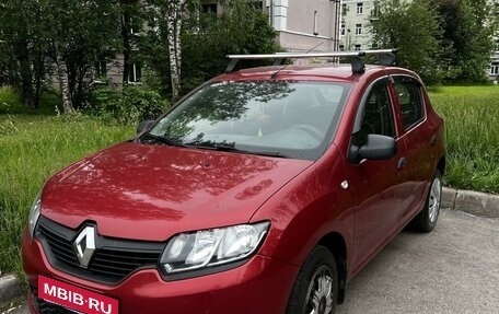 Renault Sandero II рестайлинг, 2015 год, 665 000 рублей, 1 фотография