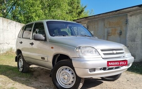 Chevrolet Niva I рестайлинг, 2003 год, 300 000 рублей, 2 фотография