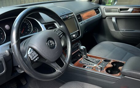 Volkswagen Touareg III, 2010 год, 2 000 000 рублей, 5 фотография