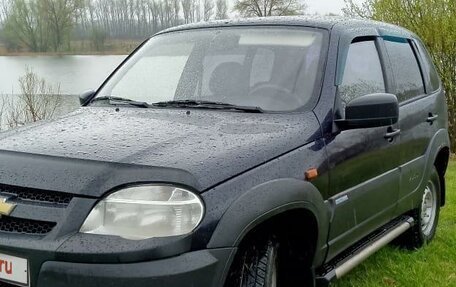 Chevrolet Niva I рестайлинг, 2005 год, 495 000 рублей, 3 фотография