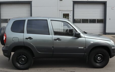 Chevrolet Niva I рестайлинг, 2015 год, 800 000 рублей, 2 фотография