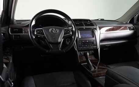 Toyota Camry, 2016 год, 2 399 000 рублей, 6 фотография
