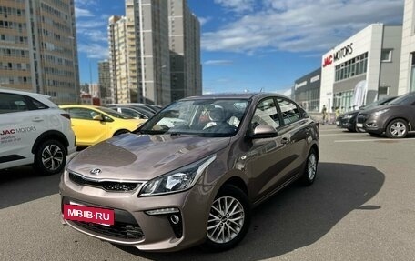 KIA Rio IV, 2018 год, 1 397 070 рублей, 2 фотография