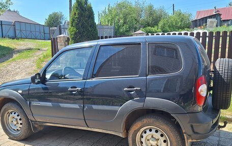 Chevrolet Niva I рестайлинг, 2011 год, 450 000 рублей, 5 фотография