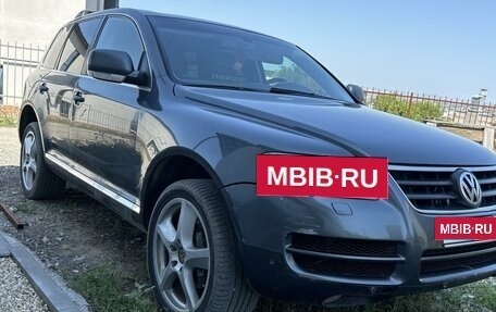 Volkswagen Touareg III, 2005 год, 950 000 рублей, 2 фотография