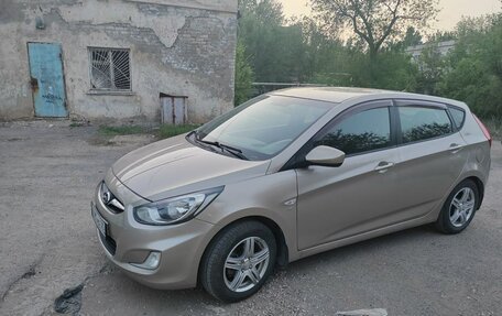 Hyundai Solaris II рестайлинг, 2013 год, 760 000 рублей, 5 фотография