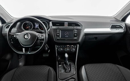 Volkswagen Tiguan II, 2017 год, 2 207 500 рублей, 14 фотография