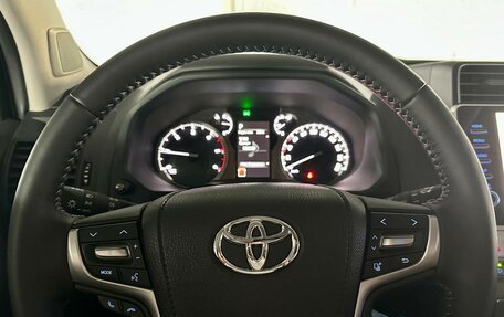 Toyota Land Cruiser Prado, 2023 год, 8 990 000 рублей, 9 фотография