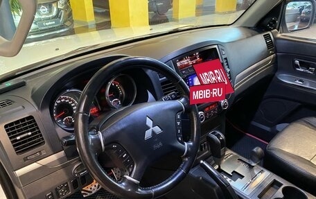 Mitsubishi Pajero IV, 2013 год, 2 990 000 рублей, 7 фотография