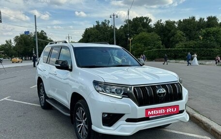 Toyota Land Cruiser Prado 150 рестайлинг 2, 2021 год, 7 999 999 рублей, 2 фотография