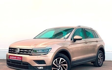 Volkswagen Tiguan II, 2018 год, 2 395 700 рублей, 1 фотография