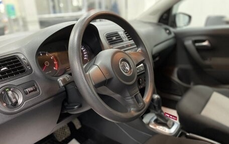 Volkswagen Polo VI (EU Market), 2010 год, 900 000 рублей, 11 фотография