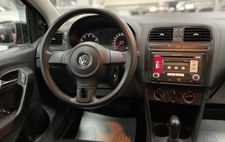 Volkswagen Polo VI (EU Market), 2010 год, 900 000 рублей, 14 фотография