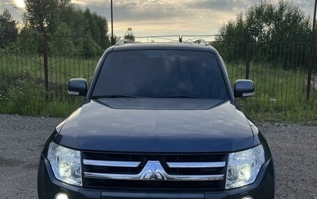 Mitsubishi Pajero IV, 2008 год, 2 200 000 рублей, 2 фотография