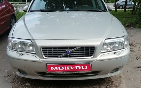 Volvo S80 II рестайлинг 2, 2004 год, 600 000 рублей, 1 фотография