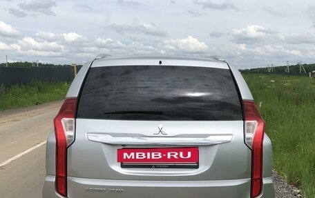 Mitsubishi Pajero Sport III рестайлинг, 2016 год, 3 200 000 рублей, 3 фотография