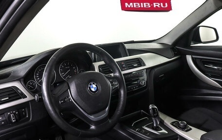 BMW 3 серия, 2016 год, 1 885 000 рублей, 16 фотография