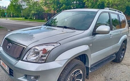 Toyota Land Cruiser Prado 120 рестайлинг, 2008 год, 3 000 000 рублей, 2 фотография