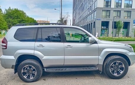 Toyota Land Cruiser Prado 120 рестайлинг, 2008 год, 3 000 000 рублей, 6 фотография