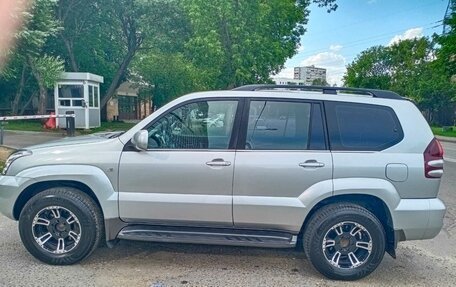 Toyota Land Cruiser Prado 120 рестайлинг, 2008 год, 3 000 000 рублей, 13 фотография