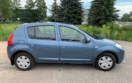 Renault Sandero I, 2011 год, 900 000 рублей, 2 фотография