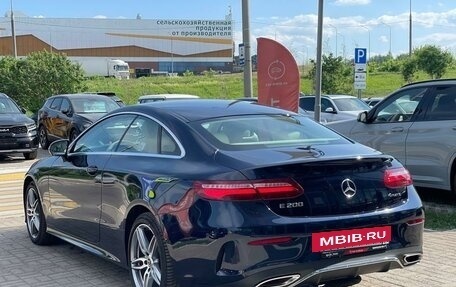 Mercedes-Benz E-Класс, 2019 год, 4 990 000 рублей, 9 фотография