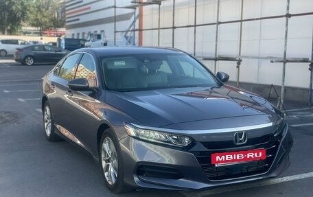 Honda Accord IX рестайлинг, 2018 год, 1 980 000 рублей, 4 фотография