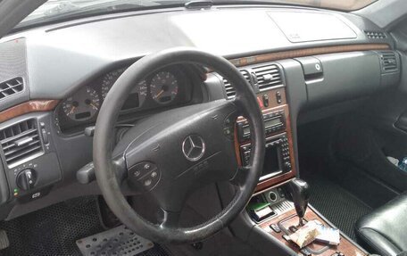 Mercedes-Benz E-Класс, 2000 год, 700 000 рублей, 4 фотография