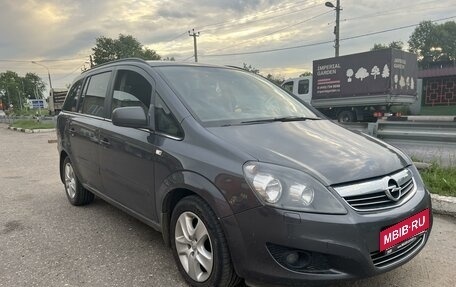 Opel Zafira B, 2011 год, 800 000 рублей, 3 фотография