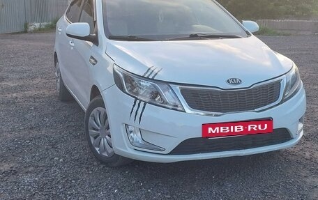 KIA Rio III рестайлинг, 2015 год, 600 000 рублей, 3 фотография