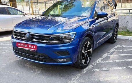 Volkswagen Tiguan II, 2018 год, 2 780 000 рублей, 2 фотография