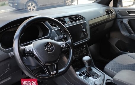 Volkswagen Tiguan II, 2018 год, 2 780 000 рублей, 10 фотография