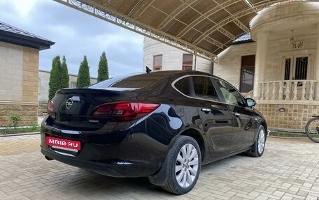 Opel Astra J, 2013 год, 830 000 рублей, 3 фотография