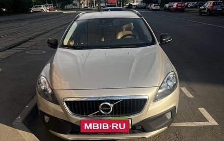 Volvo V40 Cross Country I, 2017 год, 2 200 000 рублей, 1 фотография