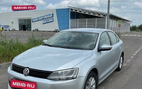Volkswagen Jetta VI, 2012 год, 960 000 рублей, 2 фотография