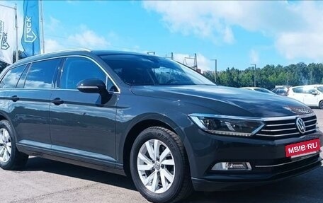 Volkswagen Passat B8 рестайлинг, 2019 год, 2 347 000 рублей, 2 фотография