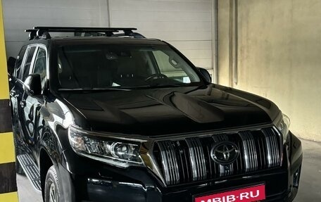 Toyota Land Cruiser Prado 150 рестайлинг 2, 2017 год, 5 700 000 рублей, 1 фотография