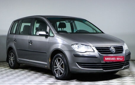 Volkswagen Touran III, 2008 год, 890 000 рублей, 3 фотография