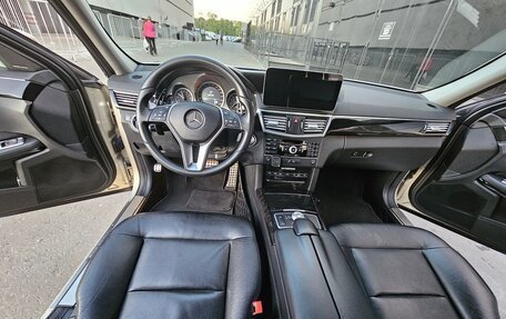 Mercedes-Benz E-Класс, 2011 год, 1 400 000 рублей, 11 фотография