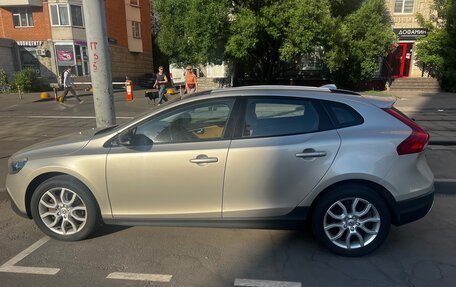 Volvo V40 Cross Country I, 2017 год, 2 200 000 рублей, 3 фотография