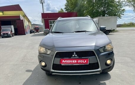 Mitsubishi Outlander III рестайлинг 3, 2010 год, 1 100 000 рублей, 1 фотография