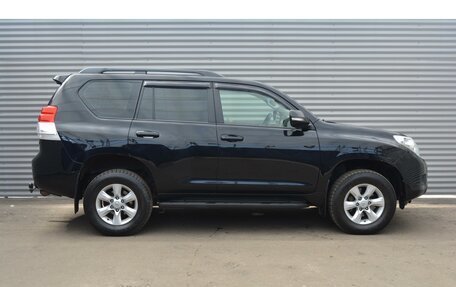 Toyota Land Cruiser Prado 150 рестайлинг 2, 2011 год, 2 675 000 рублей, 4 фотография