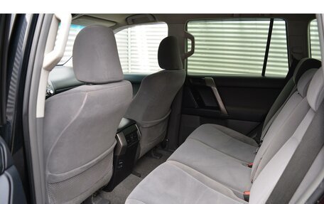 Toyota Land Cruiser Prado 150 рестайлинг 2, 2011 год, 2 675 000 рублей, 18 фотография