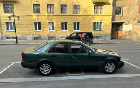 Mercedes-Benz C-Класс, 1994 год, 320 000 рублей, 4 фотография